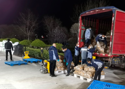 疫情下，甘肅物流行業(yè)利用手動(dòng)液壓搬運(yùn)車等工具保障物資供應(yīng)