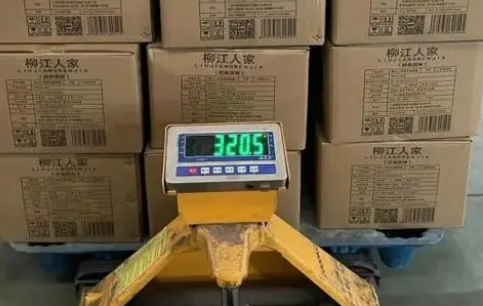 電動液壓搬運(yùn)車助力螺螄粉生產(chǎn)企業(yè)對戰(zhàn)雙十一