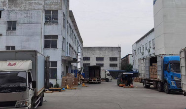 手動液壓搬運(yùn)車是倉儲物流配送中心常用的搬運(yùn)工具